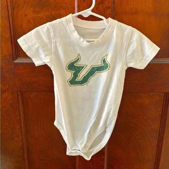 Authentic USF Bulls 18mo onesie Discount w bundling! - Picture 1 of 3